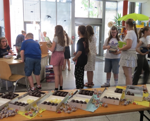 Essen in der Bibliothek